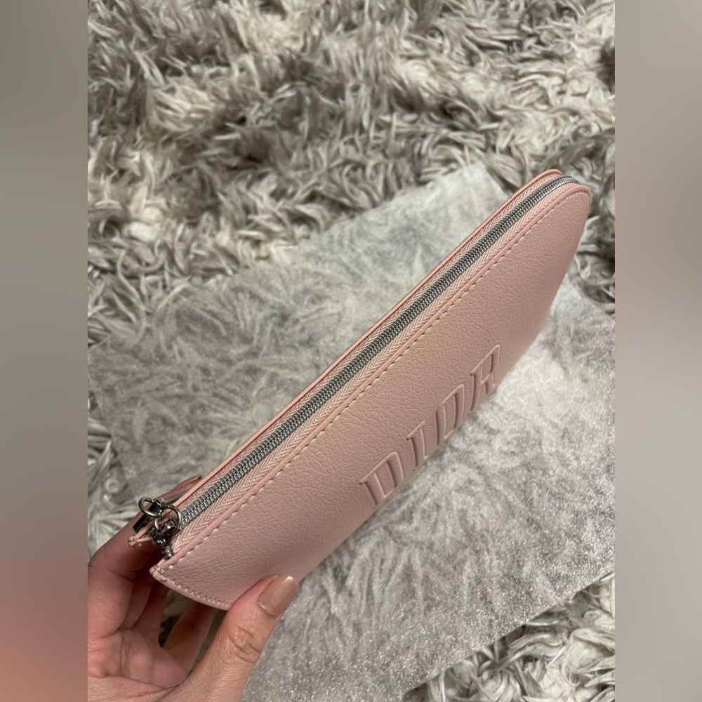 Dior pouch - Picture 8 of 13